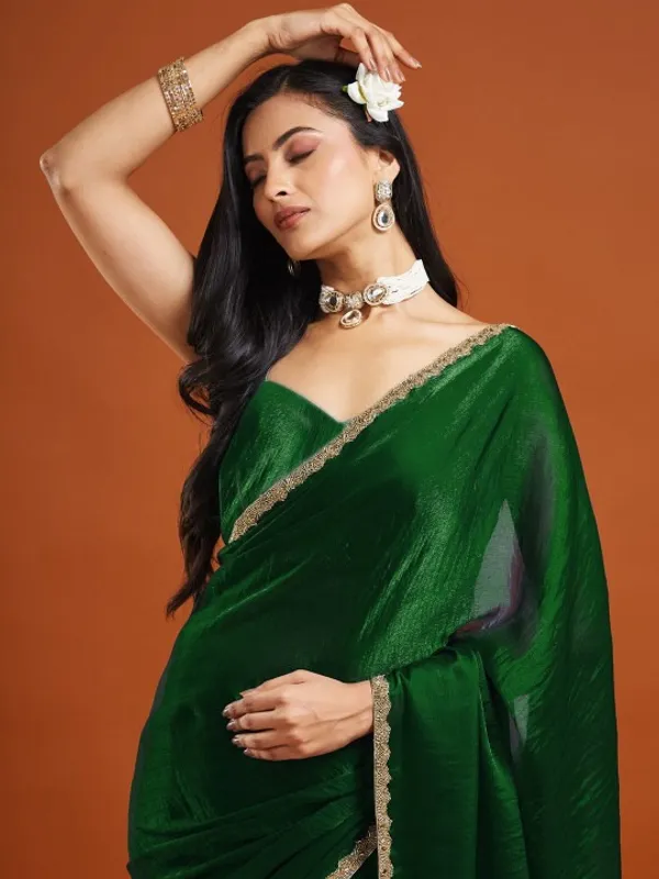 Emerald_Green_Chiffon_Golden_Border_Saree_For_Women