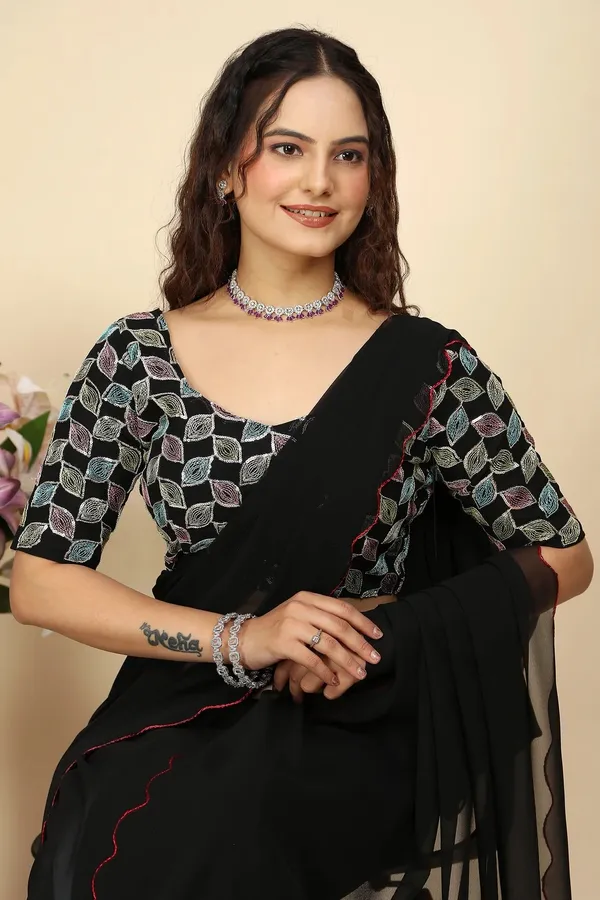 Black_Reniyal_Embroidered_Scalloped_Border_Saree_For_Women