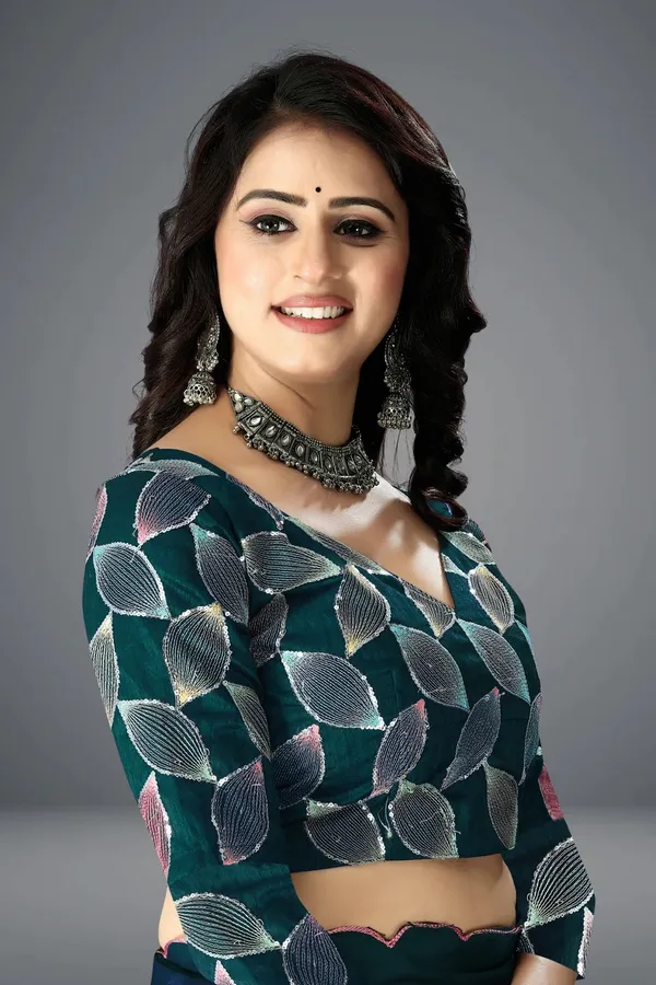 Teal_Georgette_Scalloped_Border_Printed_Blouse_Saree_For_Women