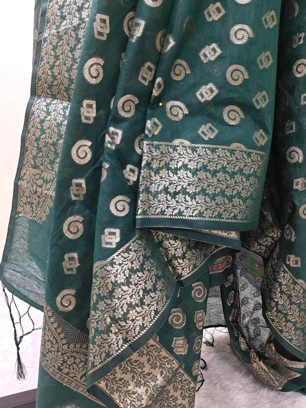 Emerald_Green_Banarasi_Silk_Unstitched_Suit_Set_with_Dupatta