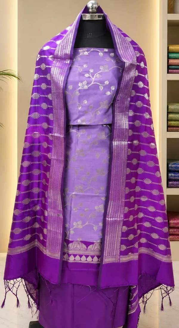 Royal_Lavender_Banarasi_Silk_Unstitched__Suit_Set_Wiht_Dupatta