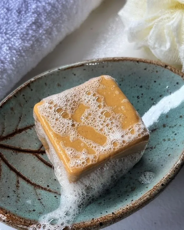 Handmade_Natural_Sandal_Soap_Set_Moisturizing_And_Gentle_Cleansing_Pack_Of_5