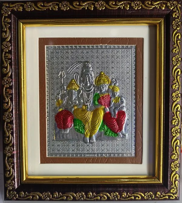Shiv_Family_Wooden_Silver_Photo_Frame