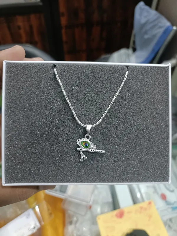 Silver_Chain_Locket_Krishna_Flute