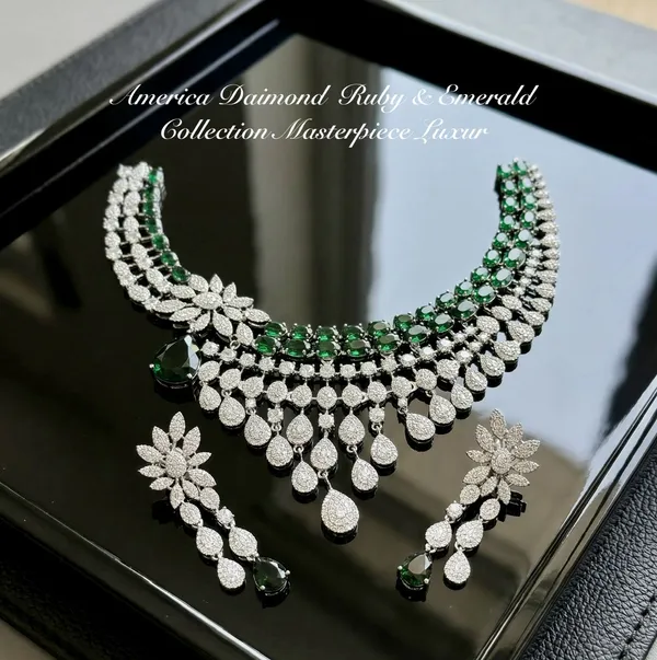 Green_Brass_Necklace_Set_For_Women