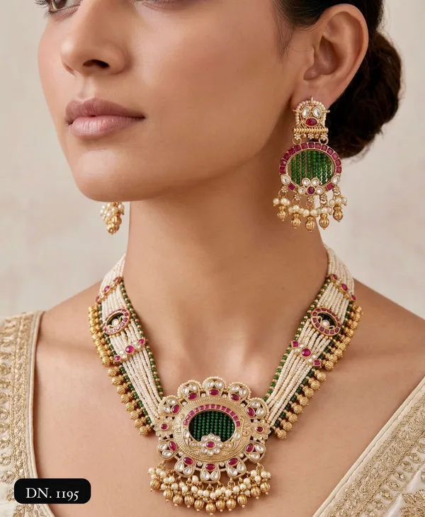 Gold_Brass_Necklace_Set_For_Women