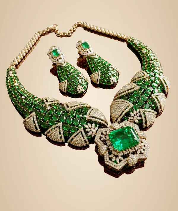 Green_Brass_Necklace_Set_For_Women