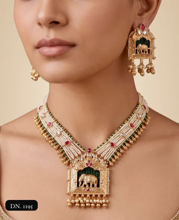 Gold_Brass_Necklace_Set_For_Women