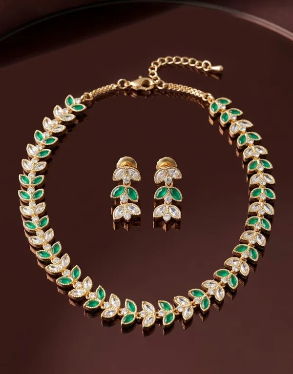 Gold_Brass_Necklace_Set_For_Women