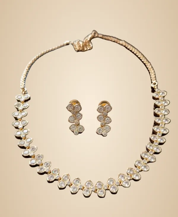 Gold_Brass_Necklace_Set_For_Women