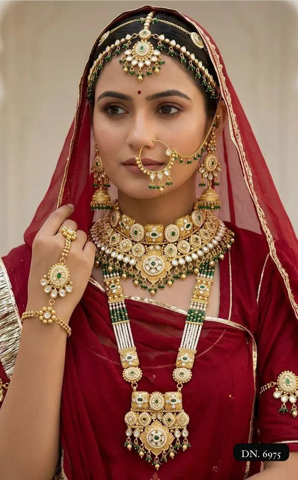 Gold_Brass_Necklace_Set_For_Women