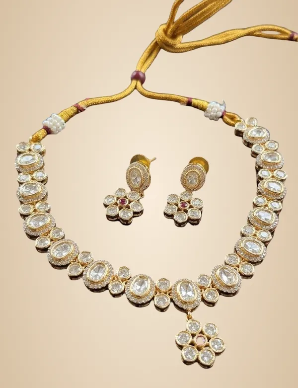 Gold_Brass_Necklace_Set_For_Women