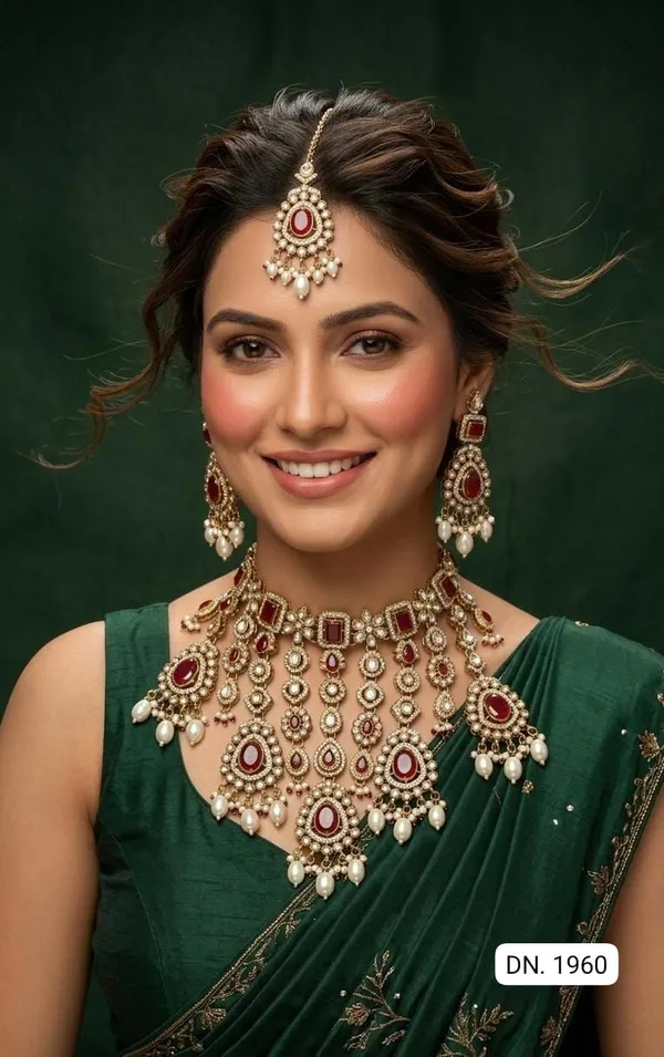 Gold_Brass_Necklace_Set_For_Women
