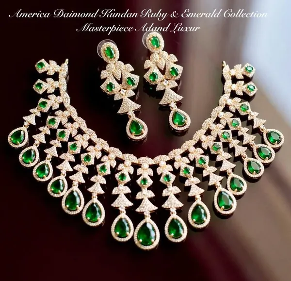 Green_Brass_Necklace_Set_For_Women
