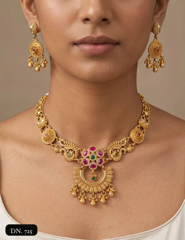 Gold_Brass_Necklace_Set_For_Women