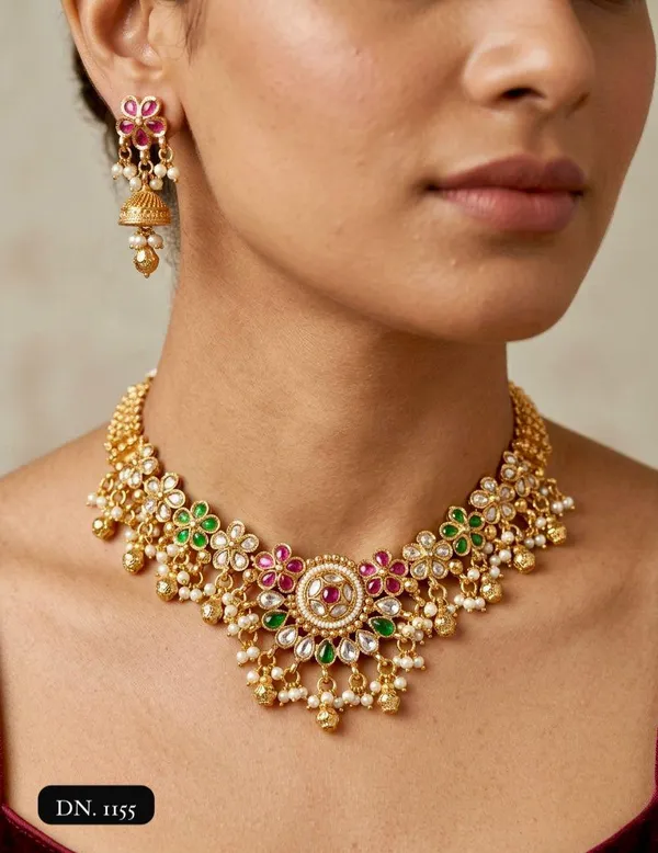 Gold_Brass_Necklace_Set_For_Women