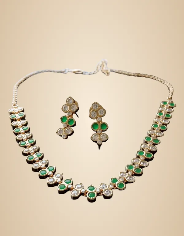 Green_Brass_Necklace_Set_For_Women