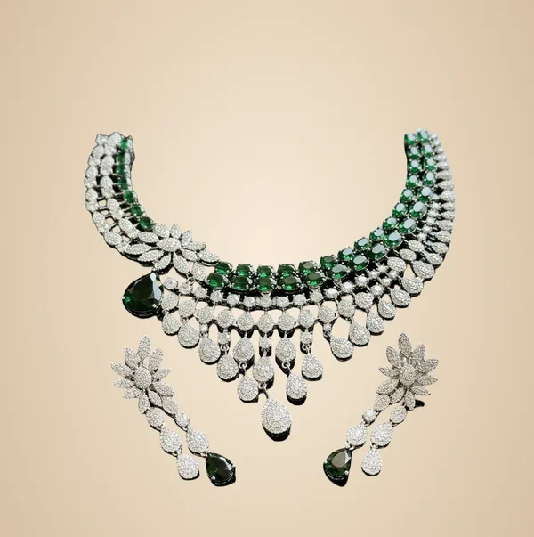 Green_Brass_Necklace_Set_For_Women