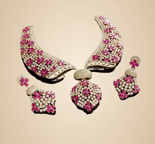 Pink_Brass_Necklace_Set_For_Women
