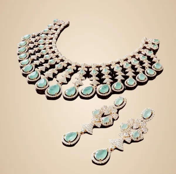 Mint_Green_Brass_Necklace_Set_For_Women