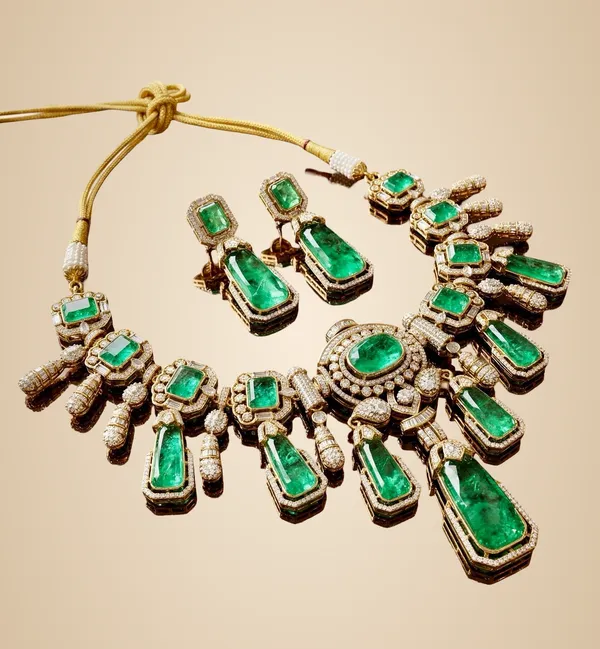 Gold_Brass_Necklace_Set_For_Women