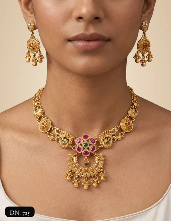 Gold_Brass_Necklace_Set_For_Women