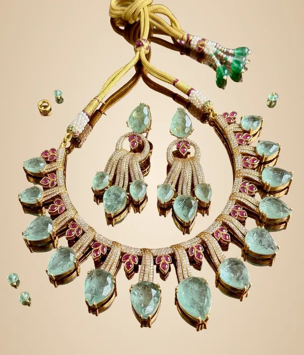 Light_Green_Brass_Necklace_Set_For_Women