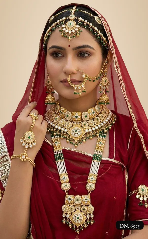 Gold_Brass_Necklace_Set_For_Women