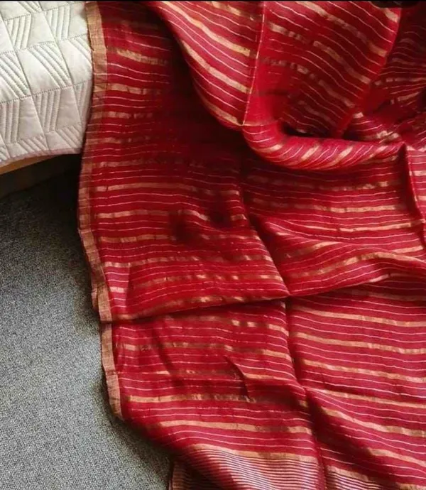 Traditional_Red_Elegant_Striped_Linen_Silk_Handloom_Saree