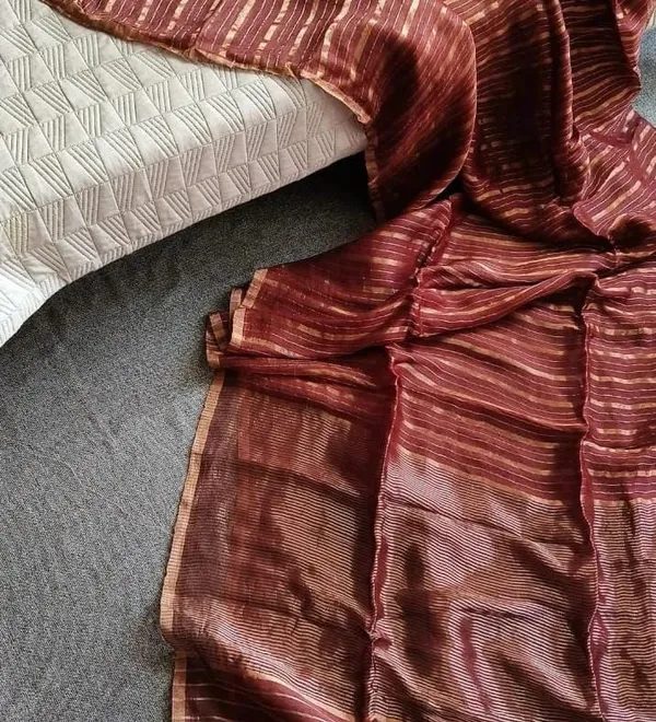 Elegant_Striped_Linen_Silk_Handloom_Saree