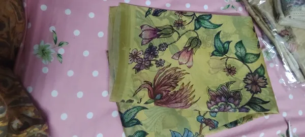 Yellow_Floral_&_Bird_Print_Decorative_Fabric_Napkin
