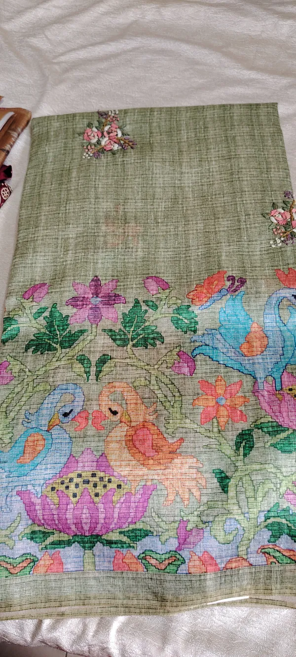 Green_Matka_Silkfabric_With_Floral_Bird_Hand_Embroidery_Saree