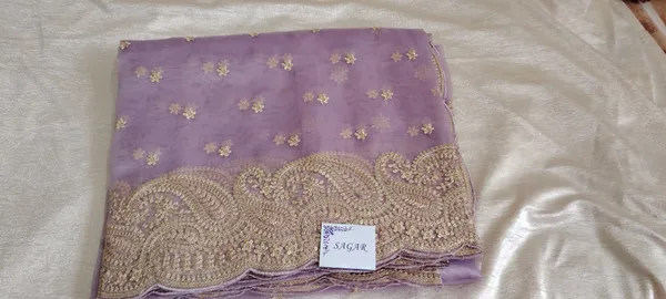 Lavender_Embroidered_Organza_Silk_Saree_With_Golden_Scalloped_Border