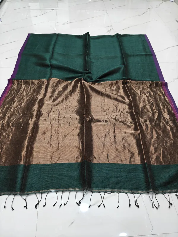 Traditional_Pure_Handloom_Linen_Silk_Saree_With_Rich_Golden_Tissue_Pallu