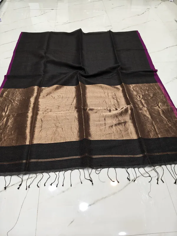 Elegant_Black_Pure_Handoom_Linen_Silk_Saree_With_Tissue_Pallu