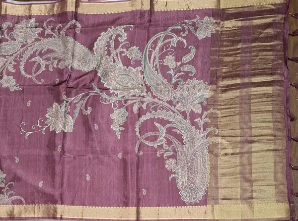 Purple_Wine_Gaji_Silk_Saree_Aari_Work_Embroidered_Saree_With_Kasavu_Border