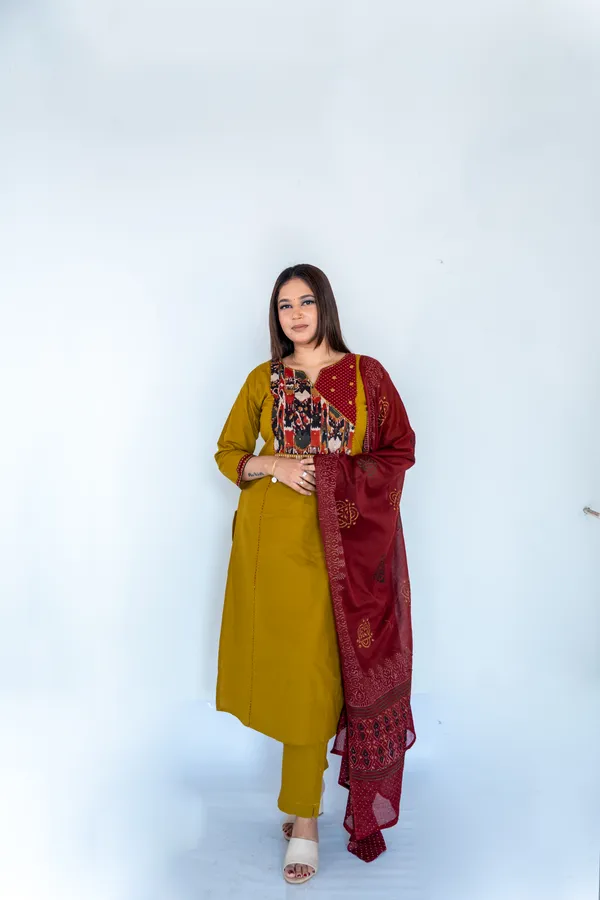 Mustard_Yellow_Kurta_Set_With_Maroon_Ajrakh_Printed_Dupatta