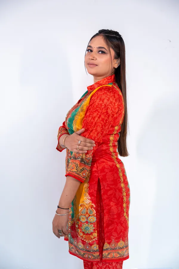 Multicolour_Embroidered_Ethnic_Suit_Set_With_Red_Jacket_And_Pants