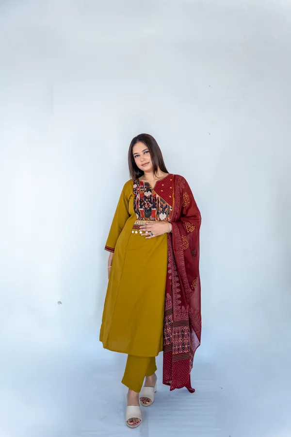 Mustard_Yellow_Kurta_Set_With_Maroon_Ajrakh_Printed_Dupatta