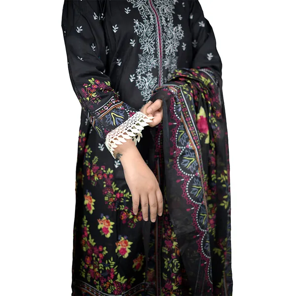 Black_Women_Floral_Embroidered_Ethnic_Suit_Set_With_Dupatta