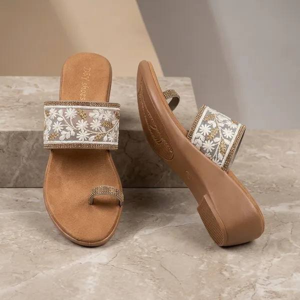 Silver_Gold_Embellished_Wedge_Sandals_For_Women