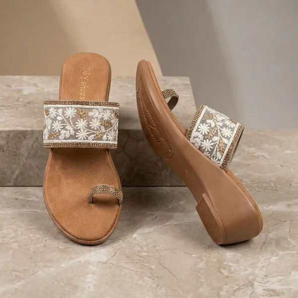 Silver_Gold_Embellished_Wedge_Sandals_For_Women