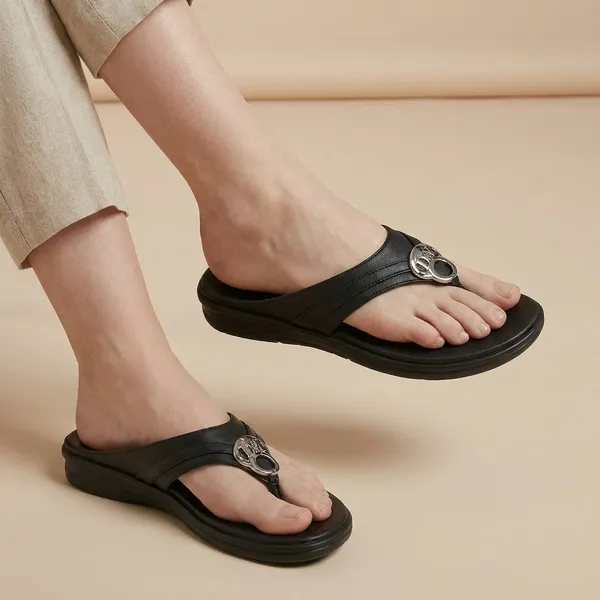 Black_Pvc_Leather_Embellished_Flip_Flops_For_Women