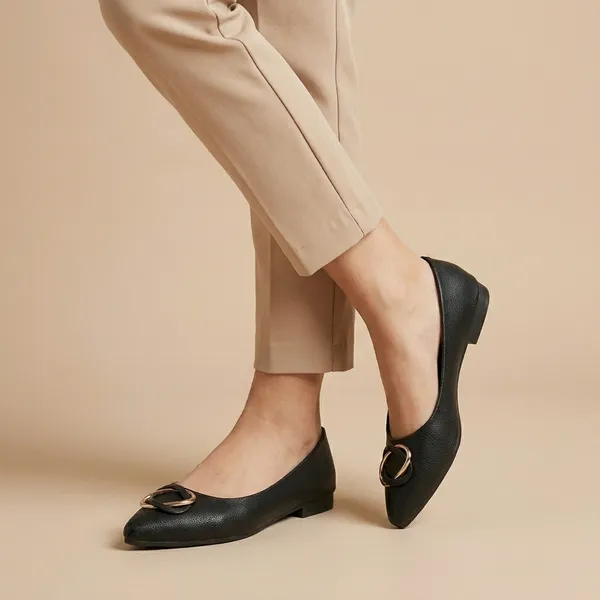 Black_Synthetic_Leather_Pointed_Toe_Ballerina_Flats_For_Women