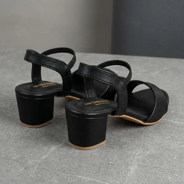 Black_Synthetic_Leather_Block_Heel_Strappy_Sandals_For_Women