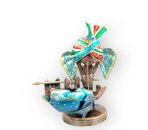 Decorative_Ganesha_Idol_With_Traditional_Attire_And_Flute