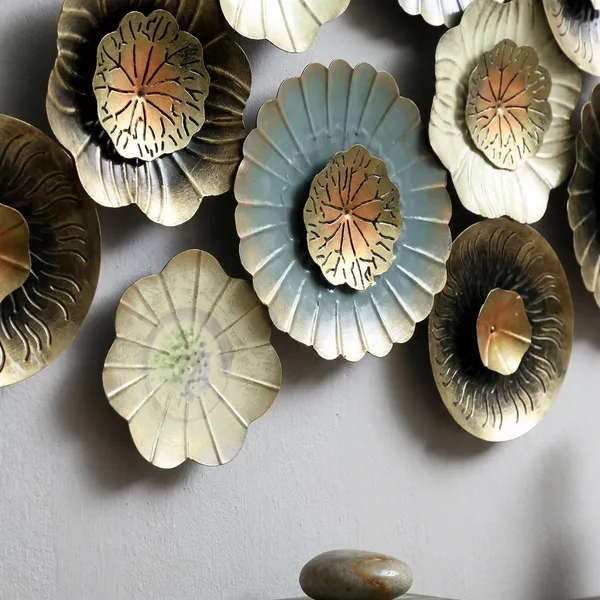 Metal_Flower_Wall_Art_-_Decorative_3D_Floral_Wall_Hanging_Sculpture
