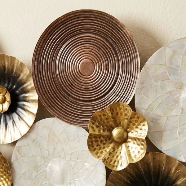 Decorative_Metal_Wall_Art_-_Circular_Floral_Design_Set_(Multicolor)