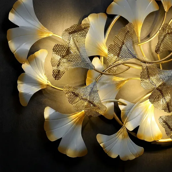 Golden_Ginkgo_Leaf_Wall_Art_With_Led_Lights_-_Metal_Decorative_Panel