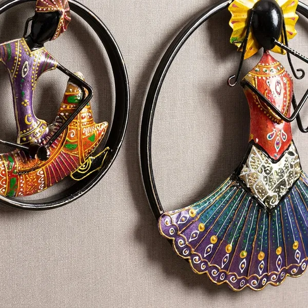 Decorative_Metal_Wall_Art_Set_Of_4_-_Traditional_Indian_Dancers_In_Circular_Frames